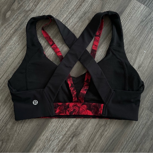 Lululemon sports bra - Picture 2 of 3